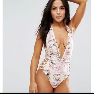 Peek and Beau One Piece Swimsuit size M NWOT